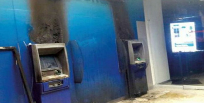 Incendia y roban cajeros en Ecatepec