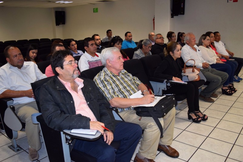 Fiscalía General del Estado capacita a sus peritos