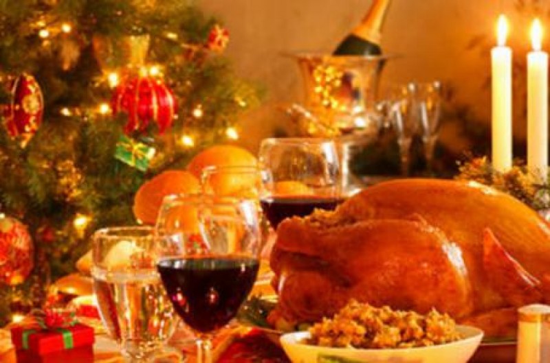 PROFECO invita a calcular costo de cena navideña