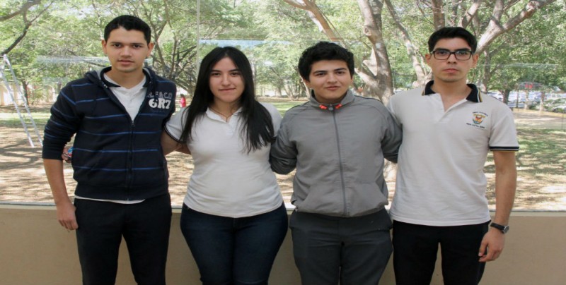 Reconocen esfuerzo de estudiantes