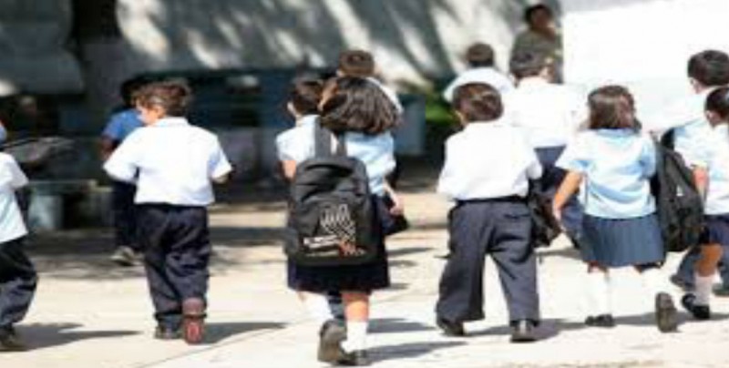 47 mil 856 alumnos se han beneficiado  con diferentes becas educativas