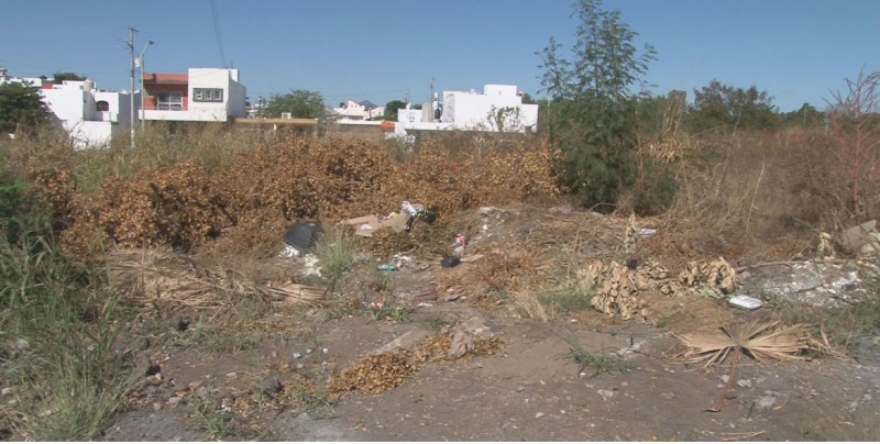 Basurero clandestino en Rincón del Humaya