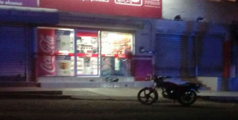 Dos sujetos pretendían asaltar farmacia