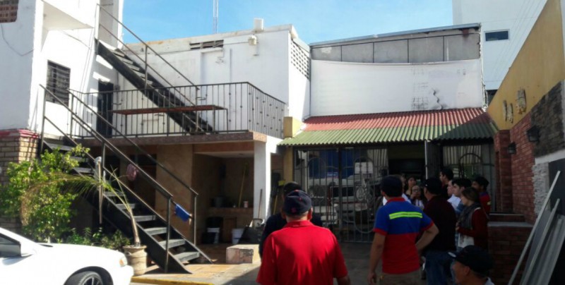 Pintor recibe descarga eléctrica... logra sobrevivir