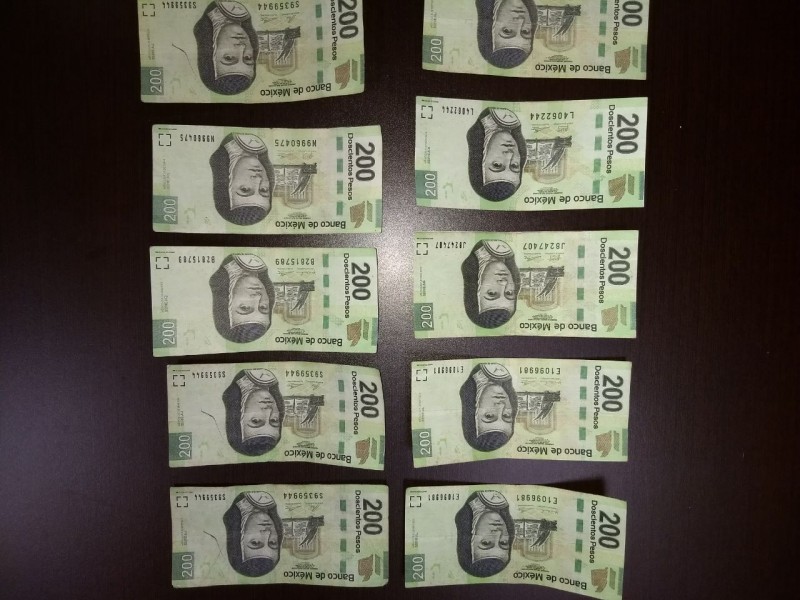 Detienen a persona con 44 mil pesos en billetes falsos en culiacán