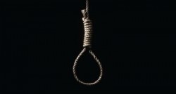 Se suicida en el baño del TAP
