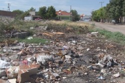Lote baldío sucio en la Guadalupe Victoria