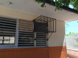 Roban en la Escuela María Díaz Olivas en Prados del Sur