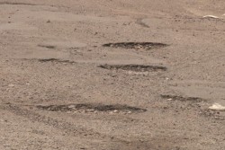 Se agravan baches en Colinas de la Ribera.