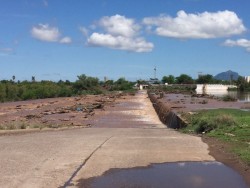 ¡Cuidado!... cerrado el paso de la presa derivadora