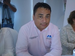 Bienestar social municipal, seguirá apoyando a los sectores vulnerables: Héctor García