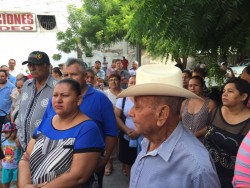 Habitantes de las Aguamitas se quejan del servicio que ofrece la CFE