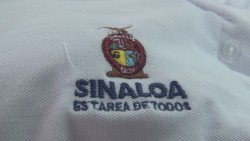 Listos proveedores para el canje de uniformes.