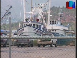 Muere menor de edad al caer en el cuarto de máquinas de un barco