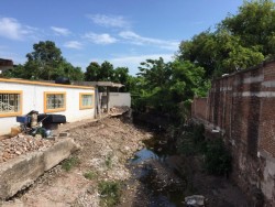 Sin llegar ayuda por inundación en la Colonia Zapata