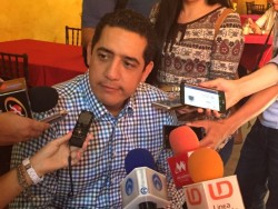 Revisa Jesús Valdes proyecto contra inundaciones