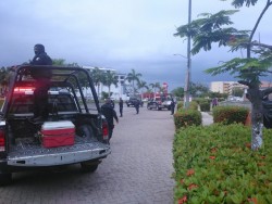Colocan retenes de seguridad en la zona de la Marina.