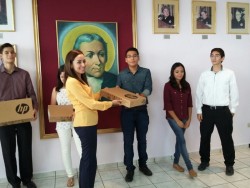 Apoyan a cinco jóvenes para educación profesional