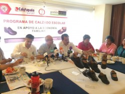 Dotarán de calzado escolar a familias de escasos recursos