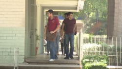 A pesar de la promesa hecha por Gomer Monárrez no paga en su totalidad las becas de manutención
