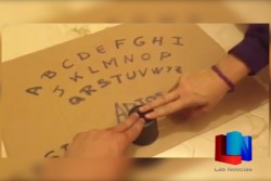 Llama cura a no jugar con la "Ouija"