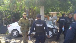 Una persona muere y dos más resultan heridos en accidente sobre la Culiacán-Mazatlán, la unidad tenía reporte de robo.