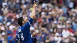 Roberto Osuna tras la marca de Soria