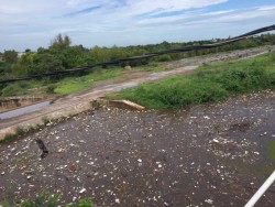 Luce llena de basura la Presa Derivadora