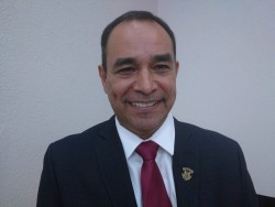 Se dejará pendiente entrega de examen médico: Vicerrector.