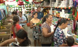 Compras de último momento en papelerías.