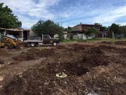 Reclaman construcción sobre terreno donado para áreas verdes