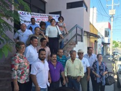 Se manifiestan líder y Militantes del PES