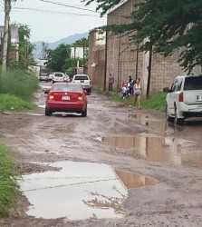 Las calles de la Colonia San Rafael destrozadas