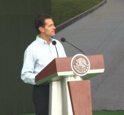 Presidente de México, envía condolencias a familiares de Juan Gabriel.