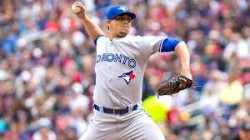 Roberto Osuna tras la marca de Soria