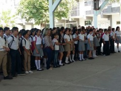 Importante asistir a la escuela bien alimentados