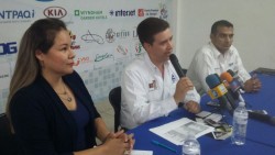 Inician comercios canje de uniformes