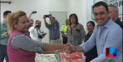 Entregan útiles a policías.