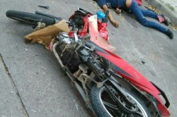 Atropellan a motociclista y muere, minutos antes habia cometido un asalto