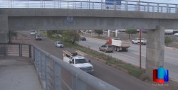 Exhortan a usar los puentes peatonales