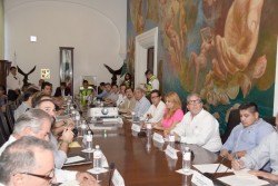 Empalme y Guaymas entre los más afectados por Newton