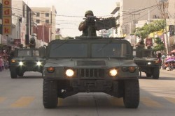 Majestuoso desfile militar, por el 206 Aniversario del inicio de la Independencia