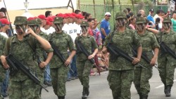 Se realiza el desfile del 206 aniversario de la Independencia