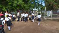 Madres de familia toman escuela nuevamente en el poblado de Mochicahui