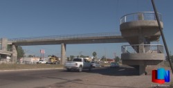 Exhorta PF utilizar puentes peatonales.