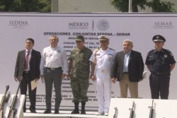 Decomisa Ejército armas, drogas y equipo táctico