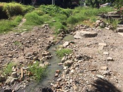 Con problema de drenaje y pésimas condiciones en la Melchol Ocampo