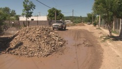 Urgente raspado de calles en Jardines de la Sierra
