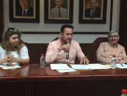 Piden sancionar a mujer que paseó desnuda en el Parque Las Riberas