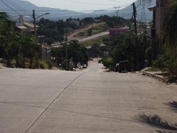 Piden colocación de topes en la calle Argentina